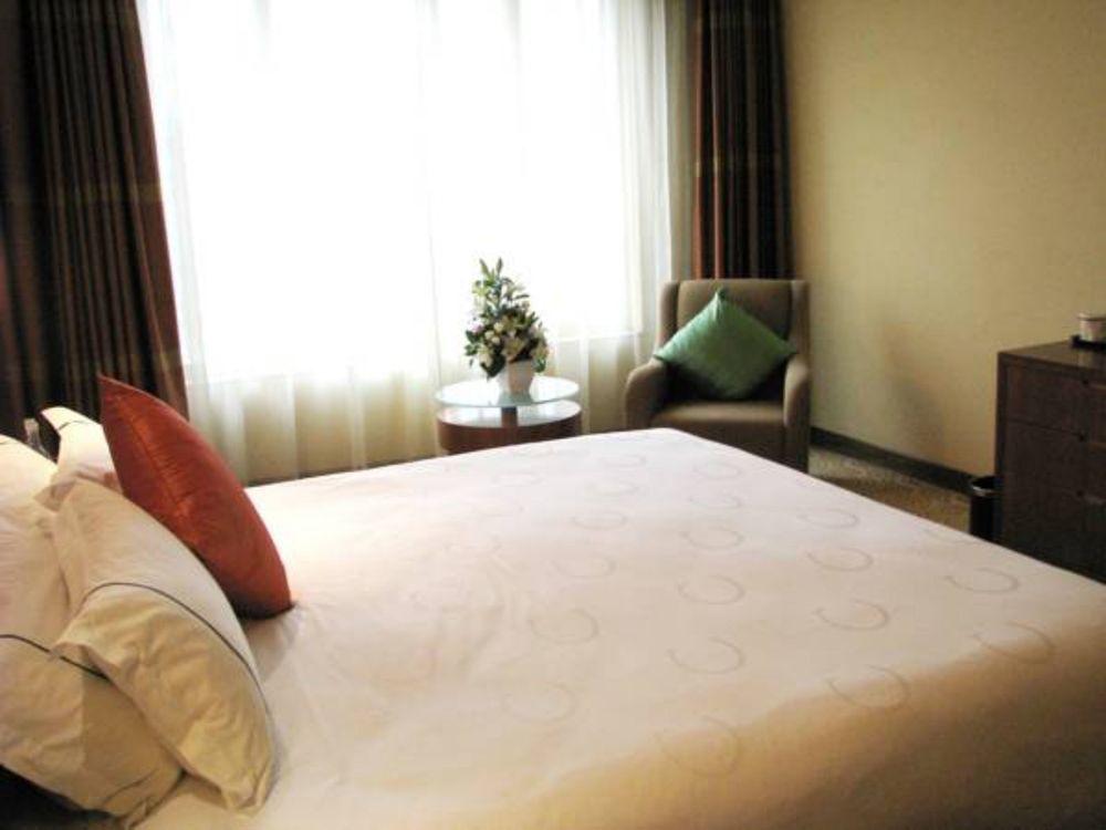Hotel Equatorial Qingdao Exterior foto