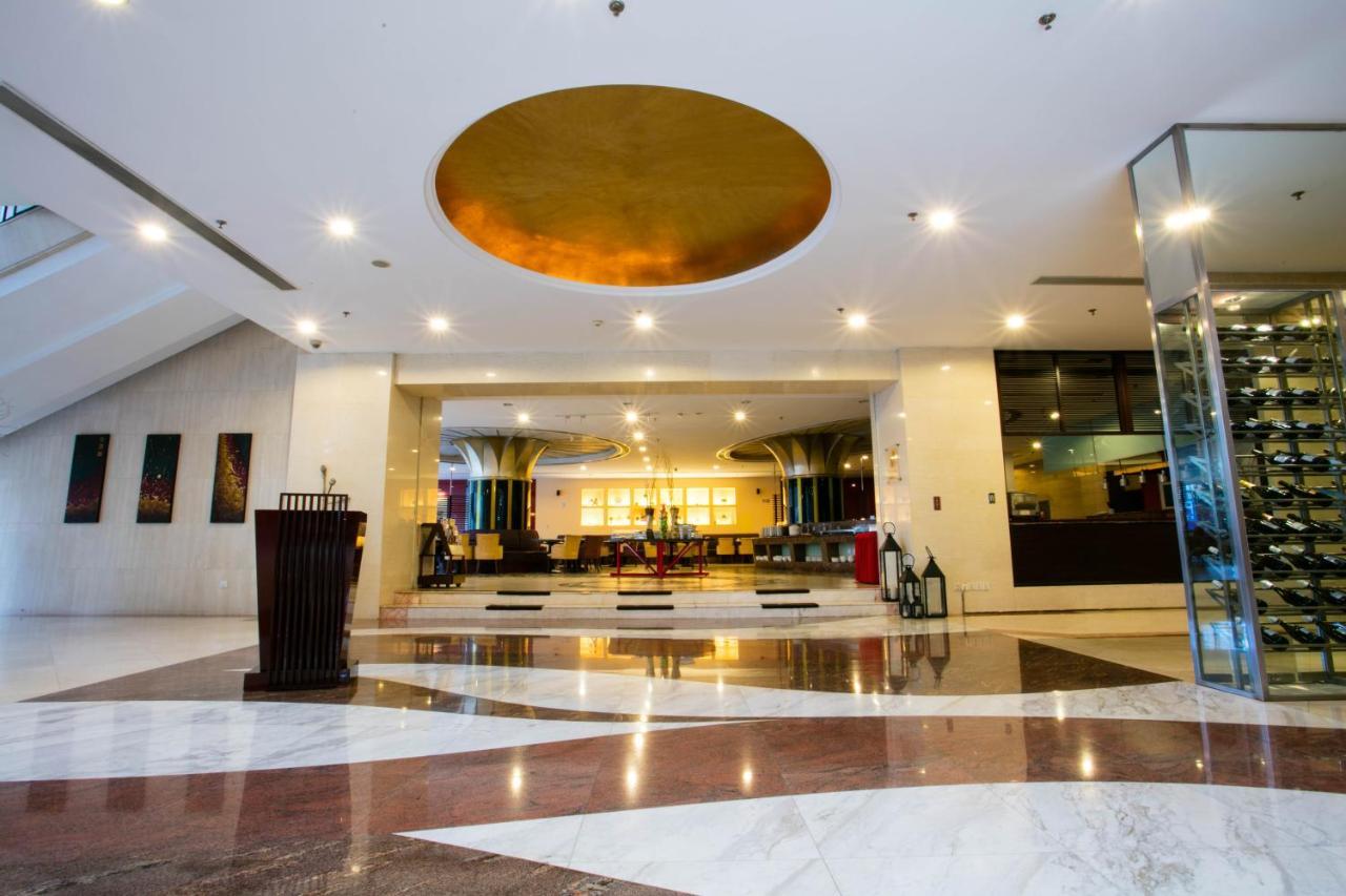 Hotel Equatorial Qingdao Exterior foto