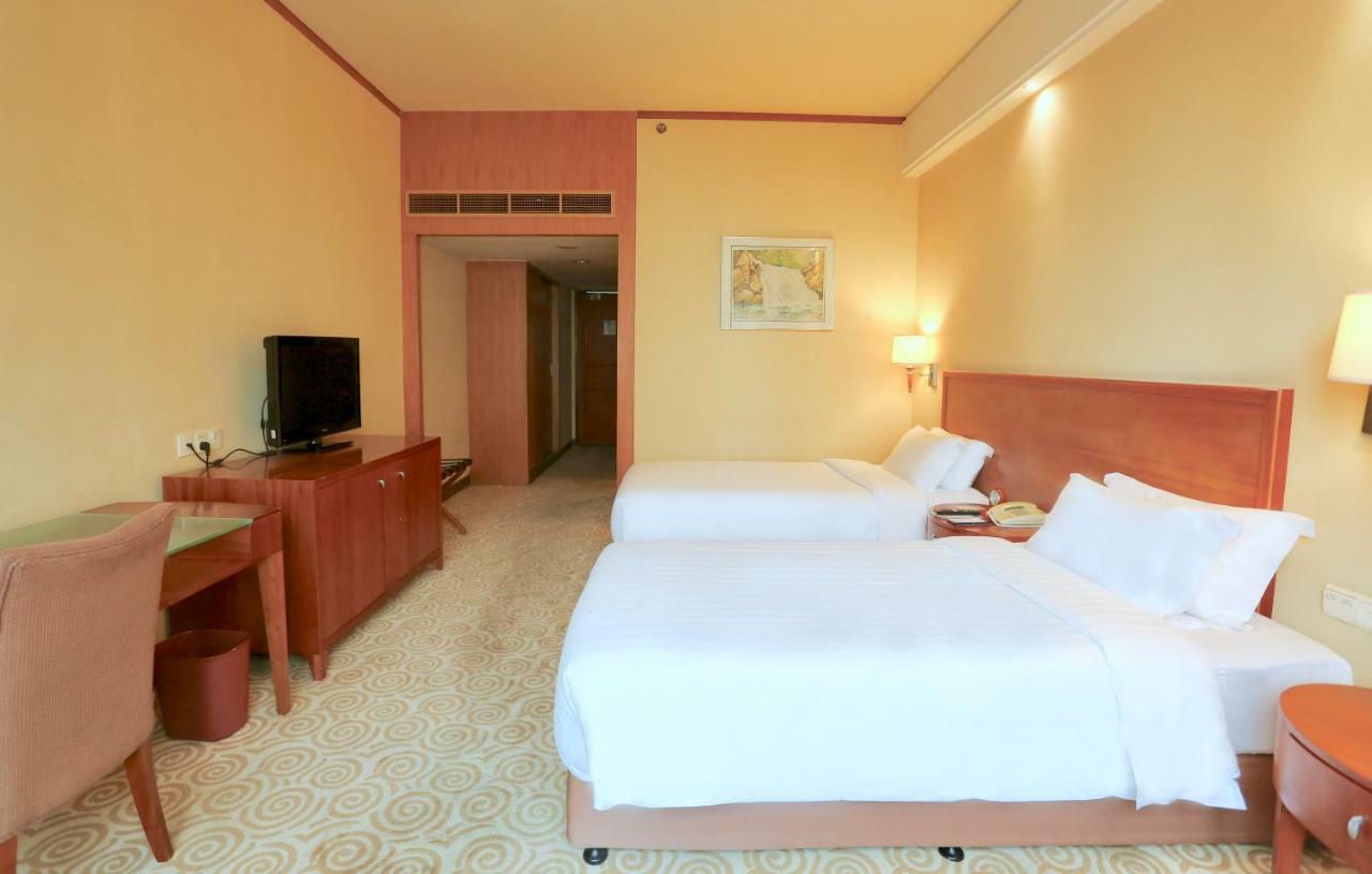 Hotel Equatorial Qingdao Cameră foto